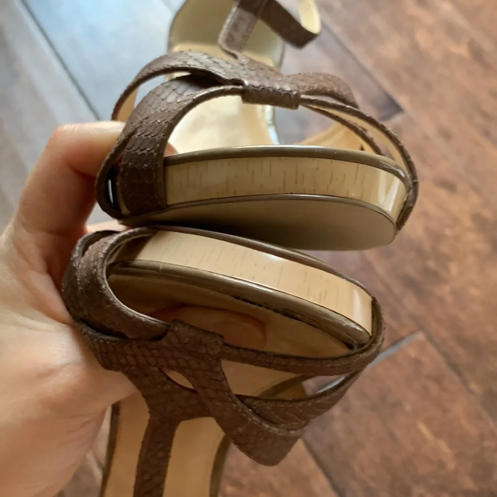 NIB LOFT Brown Kimberly Leather Strappy Open Toe Platform Heels Size 6.5